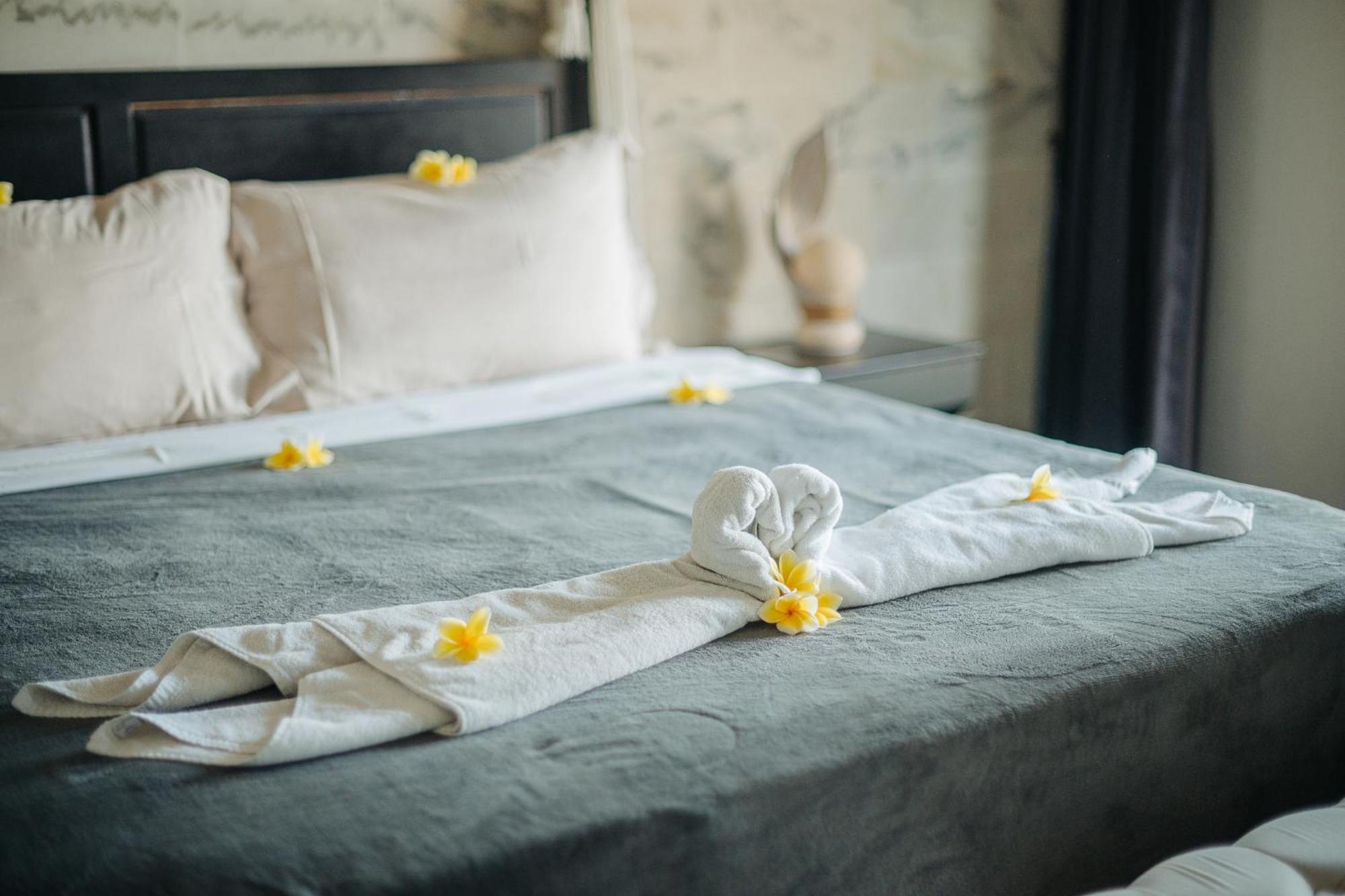 Lora: Retreat For Tranquility And Bliss *