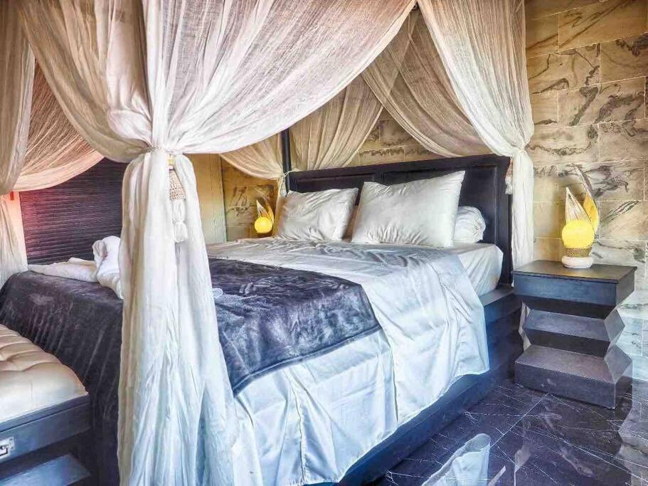 Lora: Retreat For Tranquility And Bliss *